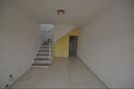 Sala de casa para alugar com 3 quartos, 580m² em Vila Mazzei, São Paulo