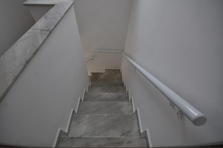 Casa para alugar com 580m², 3 quartos e 3 vagasEscada