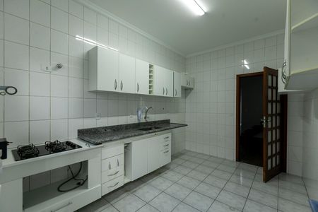 Casa para alugar com 104m², 2 quartos e 2 vagas Casa para alugar com 104m², 2 quartos e 2 vagasCOZINHA
