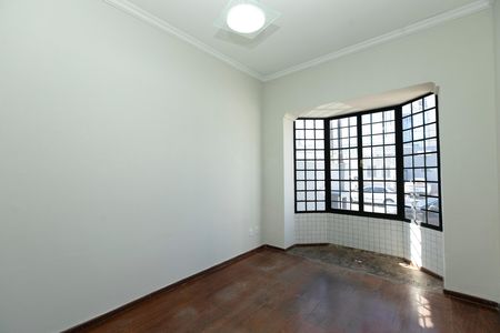 Casa para alugar com 104m², 2 quartos e 2 vagas Casa para alugar com 104m², 2 quartos e 2 vagasSALA PAVIMENTO INFERIOR