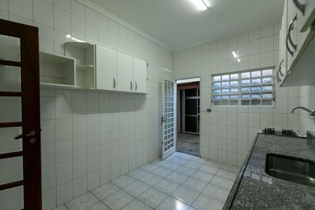 Casa para alugar com 104m², 2 quartos e 2 vagas Casa para alugar com 104m², 2 quartos e 2 vagasCOZINHA