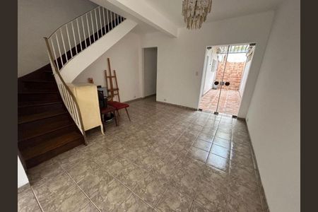 Casa à venda com 167m², 3 quartos e 2 vagas