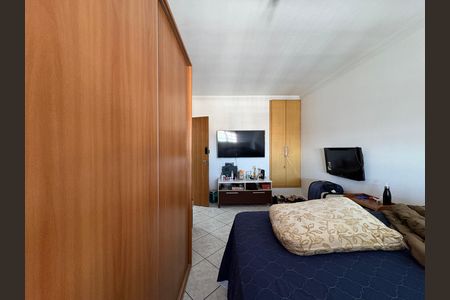 Casa à venda com 220m², 4 quartos e 5 vagas