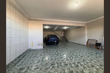 Casa à venda com 220m², 4 quartos e 5 vagas