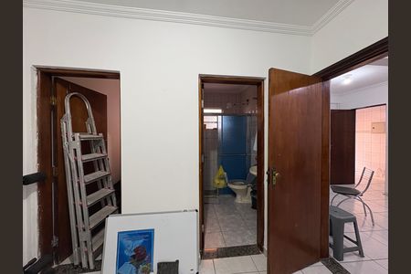 Casa à venda com 220m², 4 quartos e 5 vagas