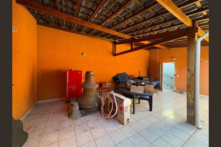 Casa à venda com 220m², 4 quartos e 5 vagas