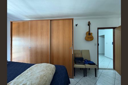 Casa à venda com 220m², 4 quartos e 5 vagas