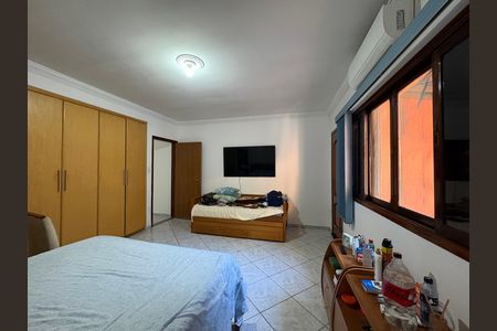 Casa à venda com 220m², 4 quartos e 5 vagas