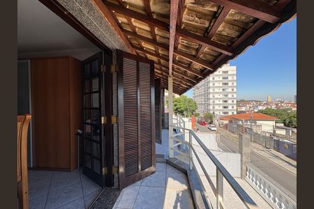 Casa à venda com 220m², 4 quartos e 5 vagas