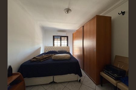 Casa à venda com 220m², 4 quartos e 5 vagas