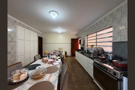 Casa à venda com 220m², 4 quartos e 5 vagas