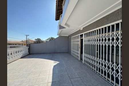 Casa à venda com 220m², 4 quartos e 5 vagas