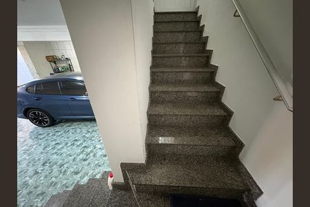 Casa à venda com 220m², 4 quartos e 5 vagas