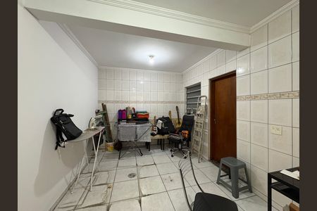 Casa à venda com 220m², 4 quartos e 5 vagas