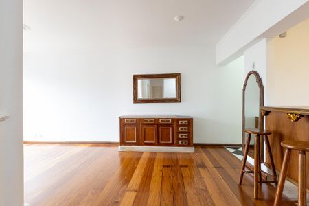 Apartamento para alugar com 75m², 2 quartos e 1 vagaSala