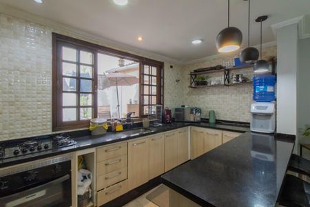 Casa para alugar com 330m², 3 quartos e 7 vagas Casa para alugar com 330m², 3 quartos e 7 vagasCozinha