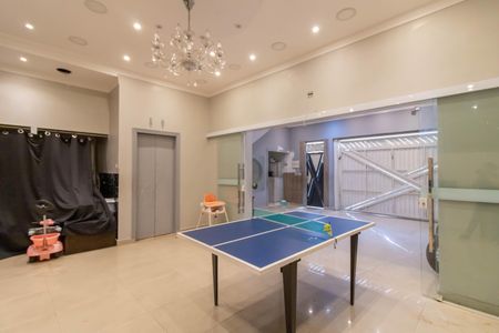 Casa para alugar com 330m², 3 quartos e 7 vagas Casa para alugar com 330m², 3 quartos e 7 vagasGaragem