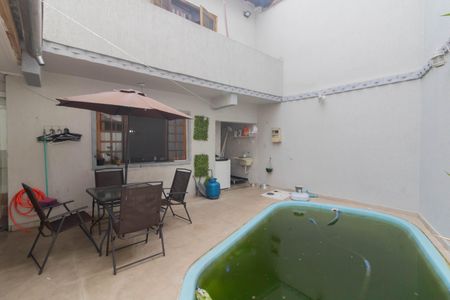 Casa para alugar com 330m², 3 quartos e 7 vagas Casa para alugar com 330m², 3 quartos e 7 vagasQuintal