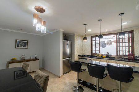 Casa para alugar com 330m², 3 quartos e 7 vagas Casa para alugar com 330m², 3 quartos e 7 vagasCozinha