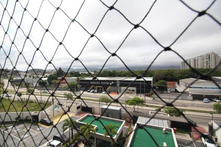 Sala - Vista de apartamento para alugar com 2 quartos, 57m² em Jacarepaguá, Rio de Janeiro