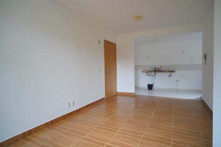 Sala  de apartamento para alugar com 3 quartos, 68m² em Jardim Carvalho, Porto Alegre