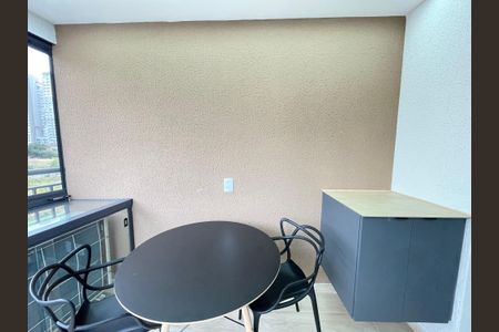 Apartamento para alugar com 34m², 1 quarto e 1 vaga Apartamento para alugar com 34m², 1 quarto e 1 vagaVaranda