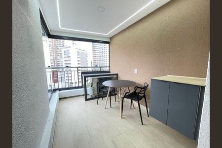 Apartamento para alugar com 34m², 1 quarto e 1 vaga Apartamento para alugar com 34m², 1 quarto e 1 vagaVaranda