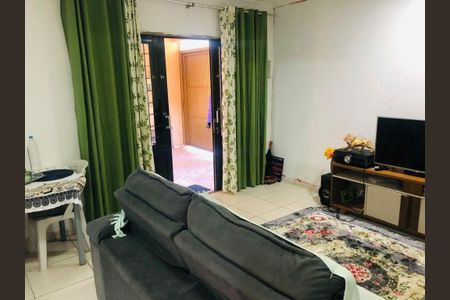 Casa à venda com 6 quartos, 200m² em Vila São José, São Paulo