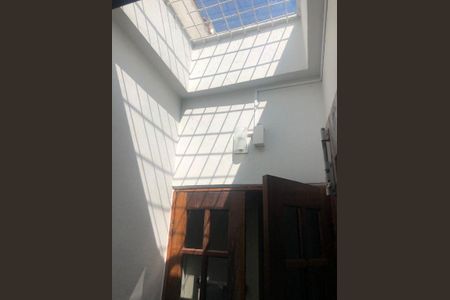 Casa à venda com 3 quartos, 230m² em Vila Monumento, São Paulo