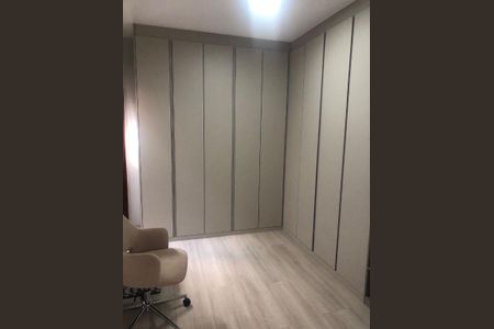 Casa à venda com 3 quartos, 230m² em Vila Monumento, São Paulo