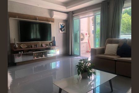 Casa à venda com 3 quartos, 230m² em Vila Monumento, São Paulo