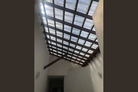 Casa à venda com 230m², 3 quartos e 2 vagas