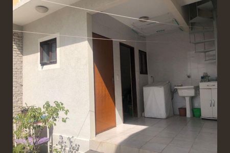 Casa à venda com 3 quartos, 230m² em Vila Monumento, São Paulo