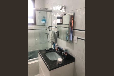 Casa à venda com 230m², 3 quartos e 2 vagas