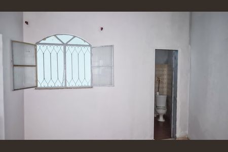 Sala de casa para alugar com 2 quartos, 100m² em Vista Alegre, Rio de Janeiro