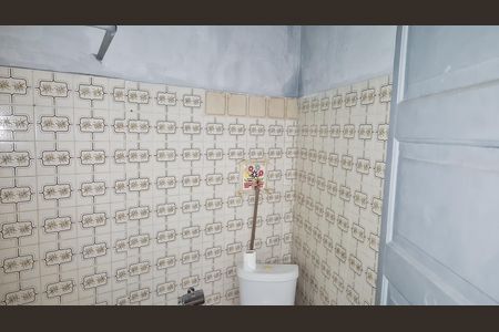 Casa para alugar com 100m², 2 quartos e sem vaga Casa para alugar com 100m², 2 quartos e sem vagaBanheiro
