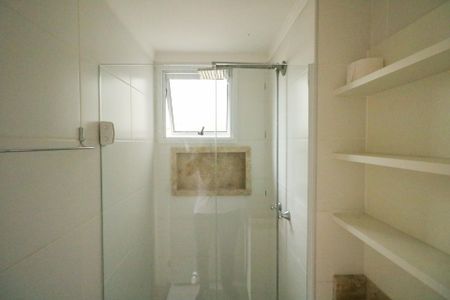Apartamento para alugar com 124m², 3 quartos e 1 vaga Apartamento para alugar com 124m², 3 quartos e 1 vagaBanheiro da Suíte