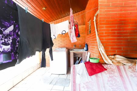 Casa à venda com 299m², 3 quartos e 5 vagas Casa à venda com 299m², 3 quartos e 5 vagasVaranda