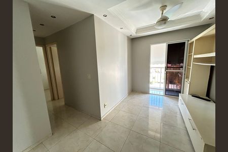 Apartamento para alugar com 65m², 2 quartos e 1 vagaSala