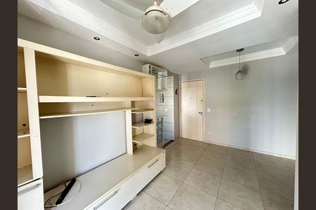 Sala de apartamento para alugar com 2 quartos, 65m² em Praça Seca, Rio de Janeiro