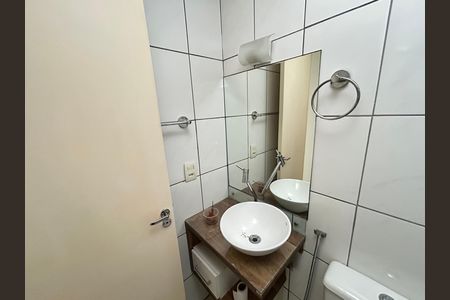 Apartamento para alugar com 65m², 2 quartos e 1 vagaBanheiro Social