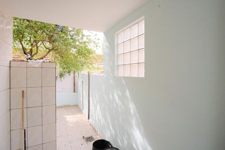 Casa para alugar com 71m², 2 quartos e 1 vagaÁrea de Serviço