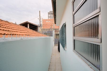 Casa para alugar com 71m², 2 quartos e 1 vagaCorredor lateral
