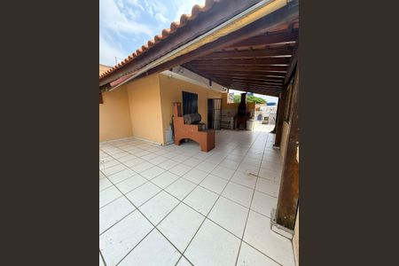 Casa à venda com 168m², 4 quartos e 2 vagas Casa à venda com 168m², 4 quartos e 2 vagasÁrea de Lazer
