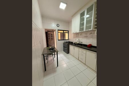 Cozinha de casa à venda com 4 quartos, 168m² em Conjunto Habitacional Padre Jose de Anchieta, São Paulo