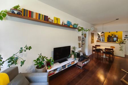 Sala de Estar de apartamento para alugar com 3 quartos, 110m² em Cambuí, Campinas