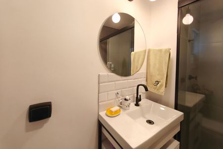 Apartamento à venda com 110m², 3 quartos e 1 vaga Apartamento à venda com 110m², 3 quartos e 1 vagaBanheiro Social