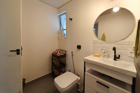 Apartamento à venda com 110m², 3 quartos e 1 vaga Apartamento à venda com 110m², 3 quartos e 1 vagaBanheiro Social
