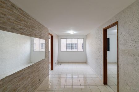 Sala de apartamento à venda com 3 quartos, 57m² em Guaianases, São Paulo