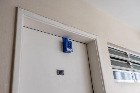 Apartamento à venda com 45m², 1 quarto e sem vaga Apartamento à venda com 45m², 1 quarto e sem vagaLockbox
